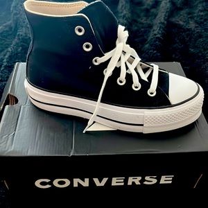 Converse Chuck Taylor’s high top